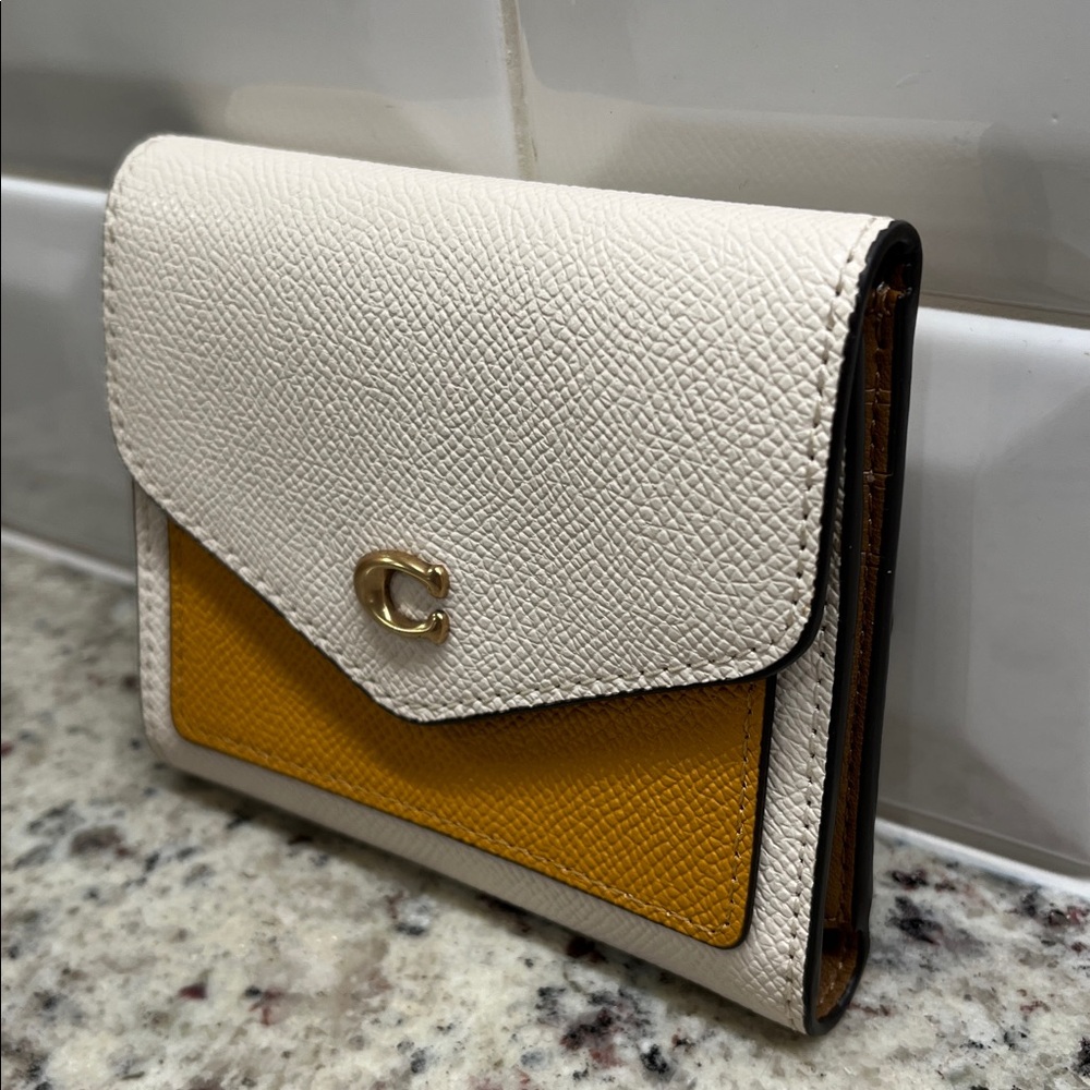 Coach Cream Color Block Tri-fold Wallet EUC - Picture 3 of 9